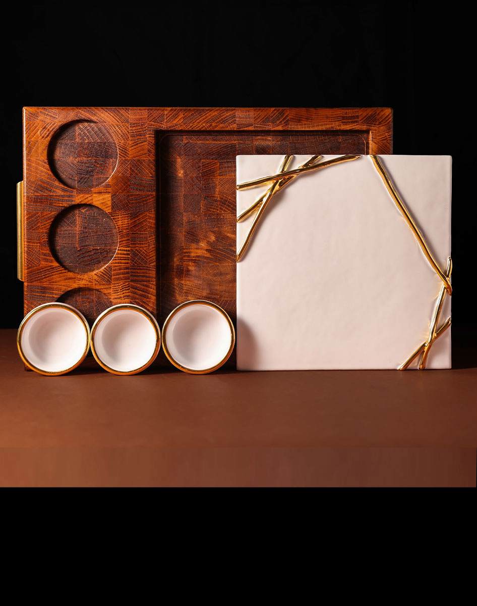 Exclusive walnut-finish beech serving board<br><br><br>